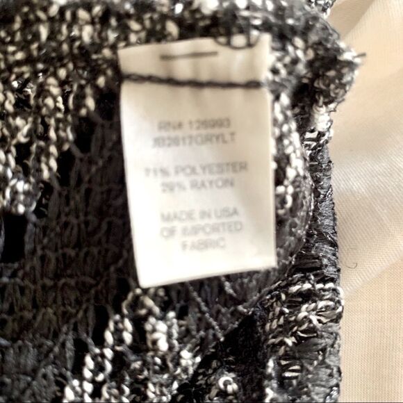 Charming Charlie Gray & White Chevron Print Kimono Size Small - Picture 11 of 11